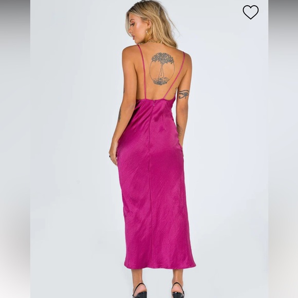 Stunning Midi Gown - Picture 3 of 6